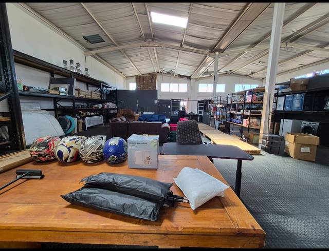 526M² WAREHOUSE TO LET IN BOLTONIA